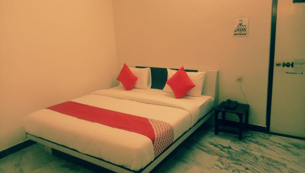 Hotel Rajkamal International Udaipur Esterno foto